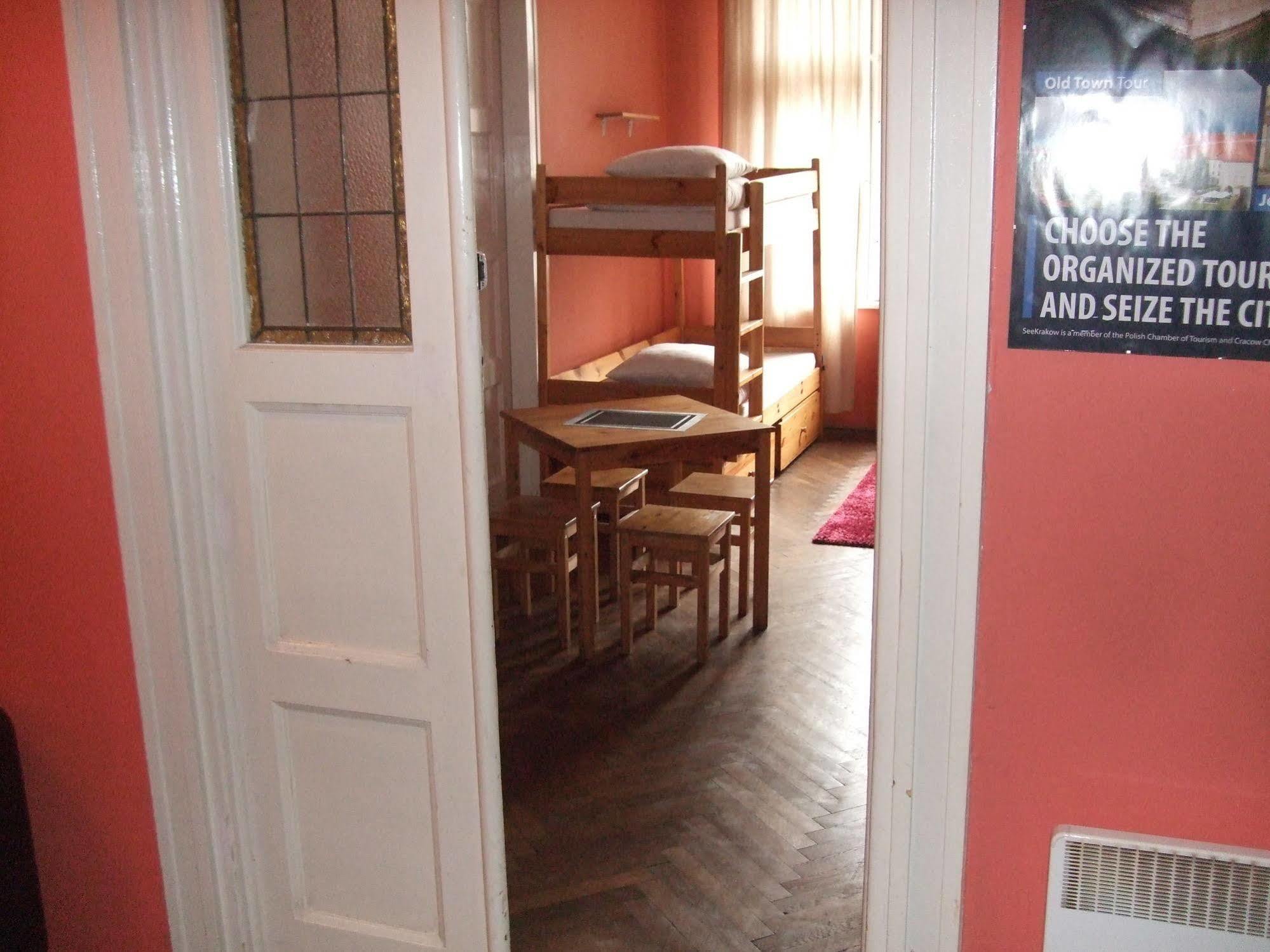 Old Walls Hostel Krakow Ngoại thất bức ảnh