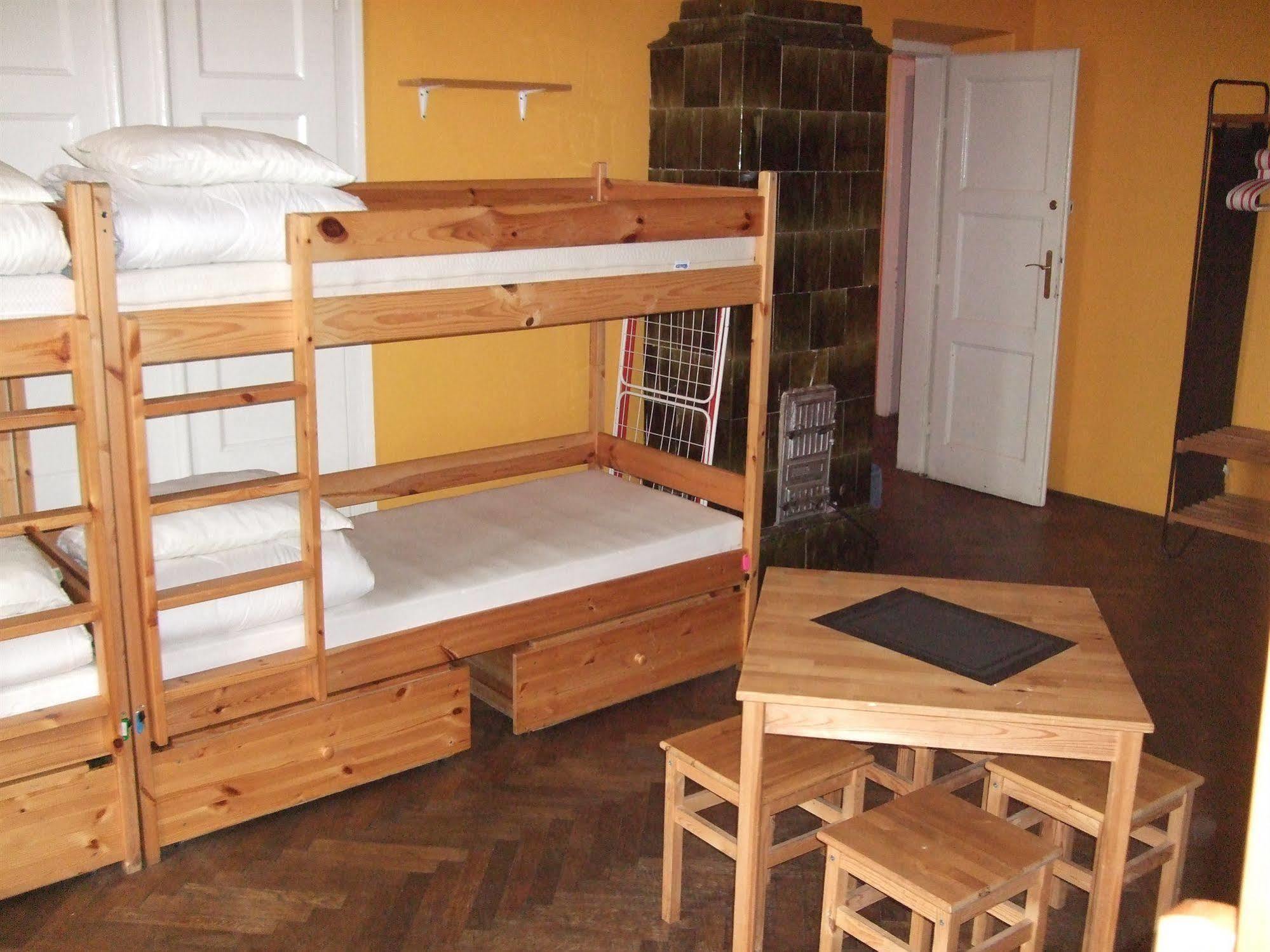 Old Walls Hostel Krakow Ngoại thất bức ảnh