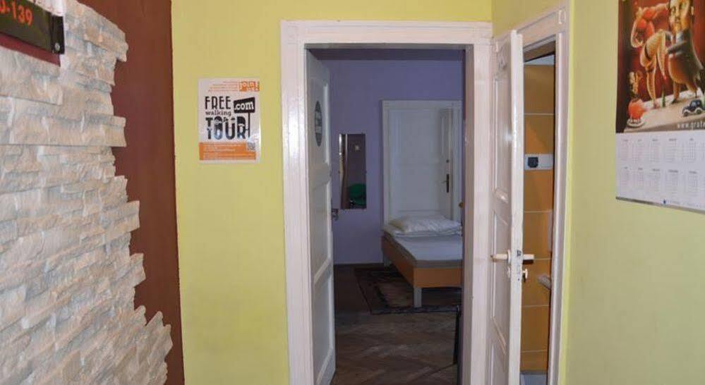 Old Walls Hostel Krakow Ngoại thất bức ảnh